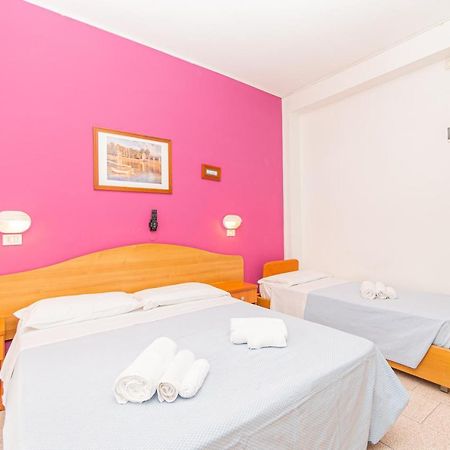 Hotel Arlino Rimini Exterior photo