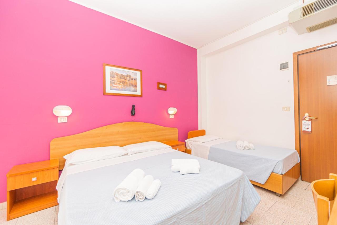Hotel Arlino Rimini Exterior photo