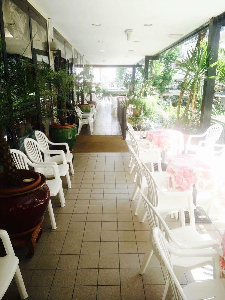 Hotel Arlino Rimini Exterior photo